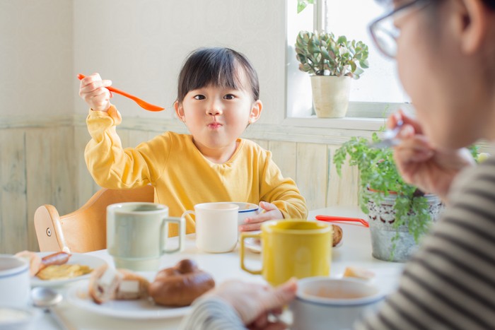 anak makan anak makan