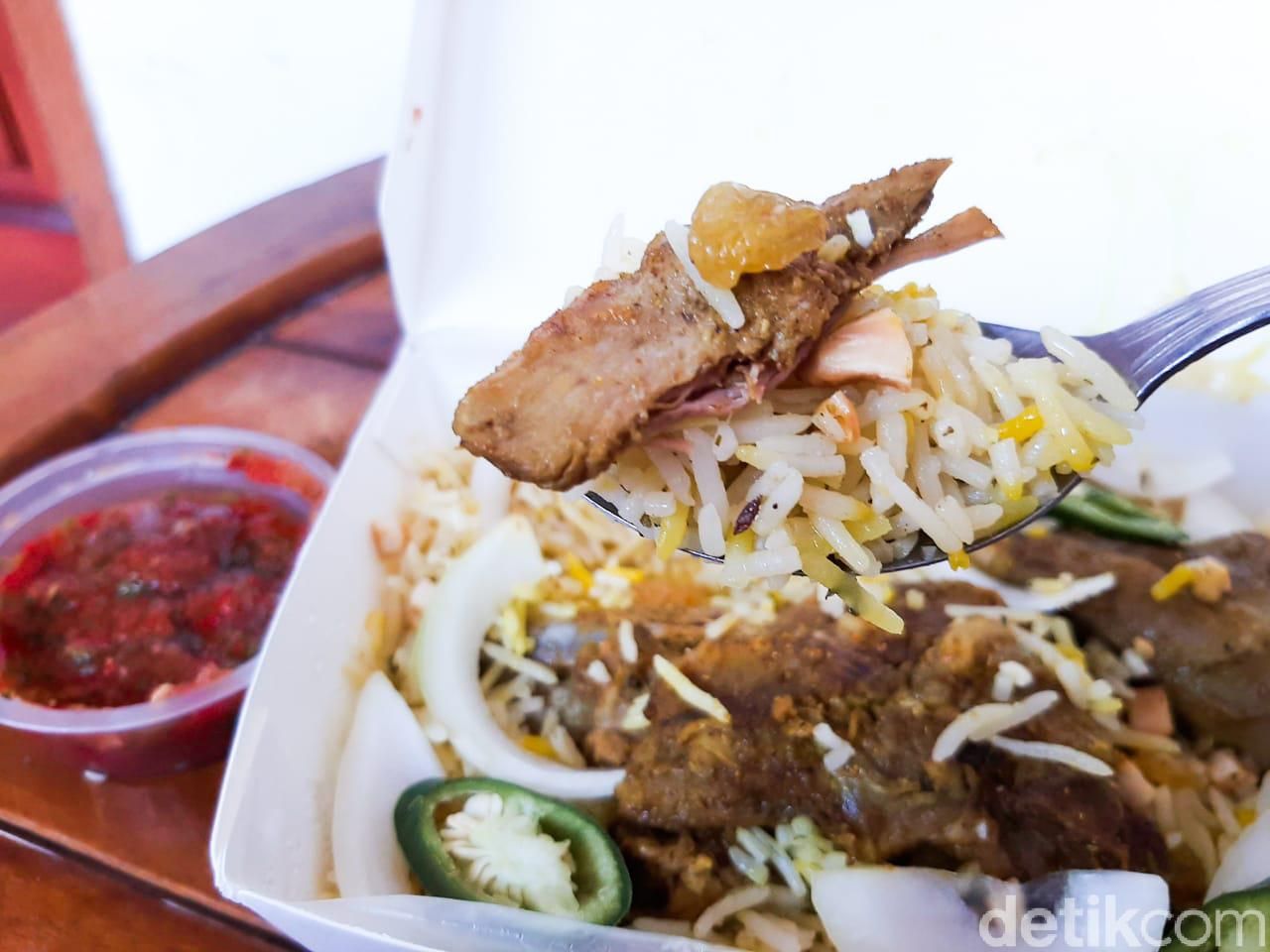Makanan Timur Tengah di Oh My Goat