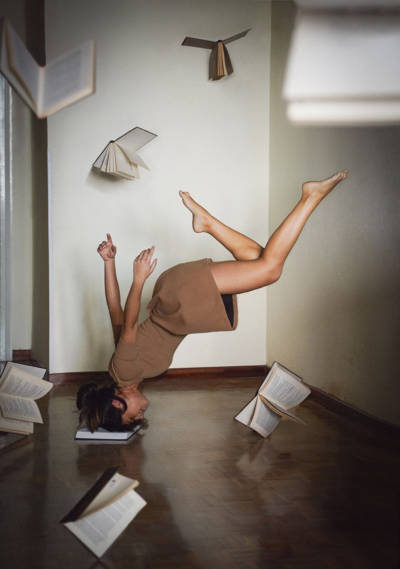 Kontes Foto Agora #StayHome menginspirasi fotografer agar tetap kreatif dari rumah dan mendokumentasikan situasi yang belum pernah terjadi sebelumnya.