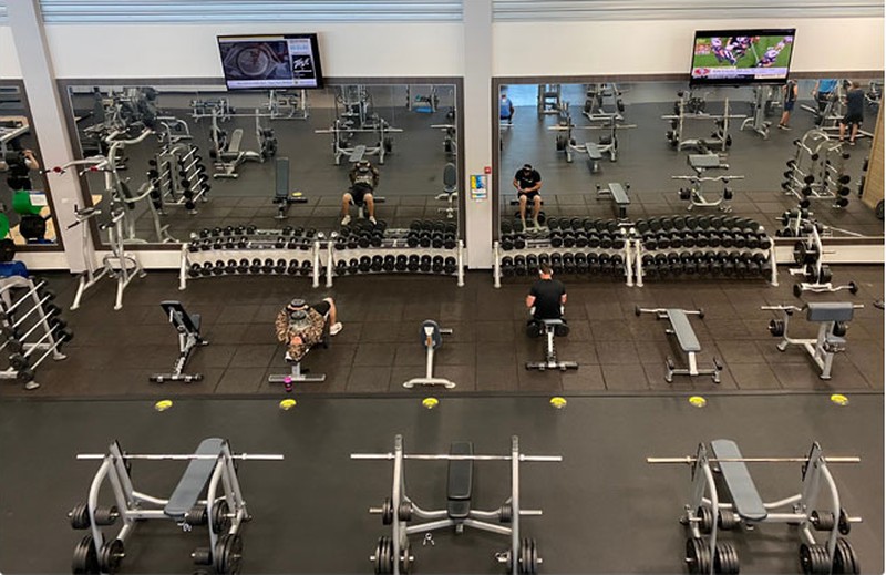 'New Normal' adalah kegiatan yang berubah di tengah masyarakat akibat peristiwa pandemi COVID-19. Ini dia penampakannya di Amerika Serikat.