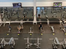 Kembali Buka, Ini Penampakan New Normal Warga Amerika