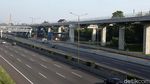 Penampakan Tol Japek yang Terpantau Lengang Jelang Lebaran