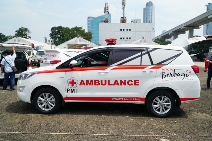 Kijang Innova Jadi Mobil Ambulans