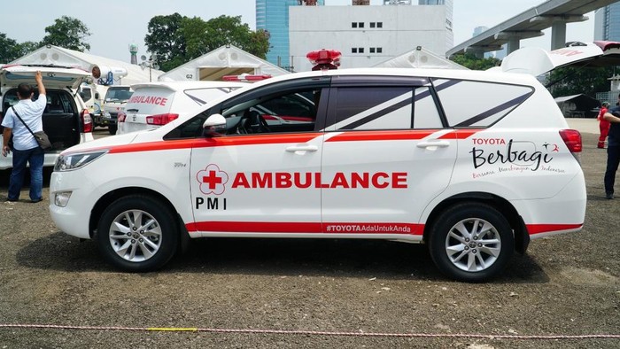 Kijang Innova Jadi Mobil Ambulans