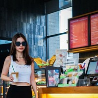 Belakangan diketahui bahwa Aska hanya menikah siri dengan Aliff. Bahkan hal yang lebih menghebohkan terungkap bahwa alasan Aska mau nikah siri dengan Aliff karena telah hamil lebih dulu.  Foto: instagram @askaongi