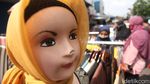 Edan! Pasar Jatinegara Ramai Banget