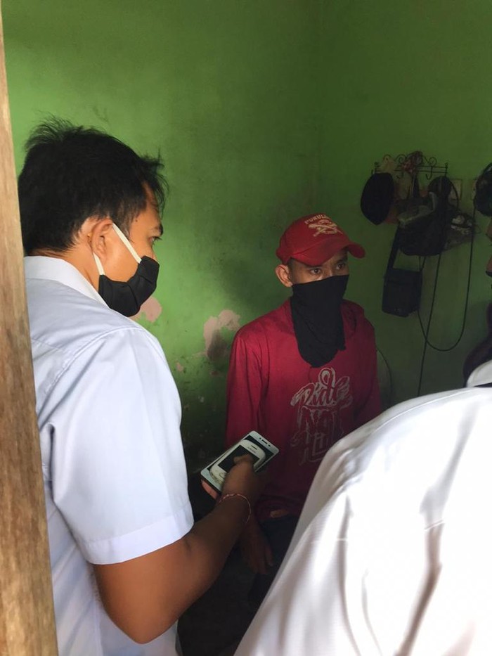 Ditreskrimsus Polda Bali menanggapi serius komentar sebuah akun Facebook yang isinya candaan kasar yang mengandung unsur ancaman akan mengebom Bali. Pemilik akun dicokok.