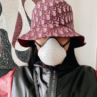 Getting ready for the new normal, tulis Heart Evangelista di salah satu unggahan foto Instagram. Foto: Instagram/@iamhearte