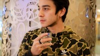 Di samping tuduhan KDRT tersebut, adik Miller Khan itu ternyata punya gaya kulineran yang keren saat di Restoran maupun kafe. Foto: Instagram @aliff_alli