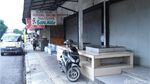 Penjual Oleh-oleh Bandung Bertahan di Tengah Pandemi Corona