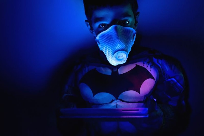 Kontes Foto Agora #StayHome menginspirasi fotografer agar tetap kreatif dari rumah dan mendokumentasikan situasi yang belum pernah terjadi sebelumnya.