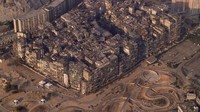 Jika kamu ke situ Kowloon Walled City hari ini, maka akan menemukan taman yang dipenuhi pohon-pohon dan kolam berawan. Di taman ini ada sebuah museum kecil untuk menghormati para penduduknya dulu