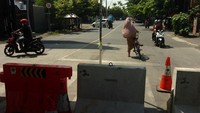 PSBB Kota Tegal pertama kali diterapkan pada 23 April hingga 6 Mei 2020 untuk memutus mata rantai penyebaran COVID-19.  