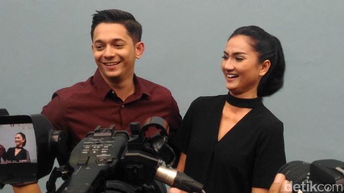 artis jualan makanan