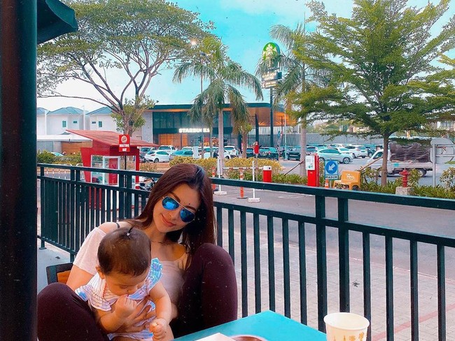 Aska Ongi meminta cerai pada Aliff Alli. Sebab, ia mengaku tak kuat terus mendapatkan perlakuan kasar dari suaminya tersebut. Pokoknya sembilan hari setelah menikah kan itu hamil empat bulan, jadi kayak dipukul setelah berantem itu aku minta cerai dia nggak mau, tutur Aska Ongi. Kekerasan tersebut rupanya sudah didapatkan Aska Ongi sejak berpacaran. Ia tak betah sampai akhirnya membuat laporan polisi karena telah diperlakukan kasar oleh Aliff.  Foto: instagram @askaongi