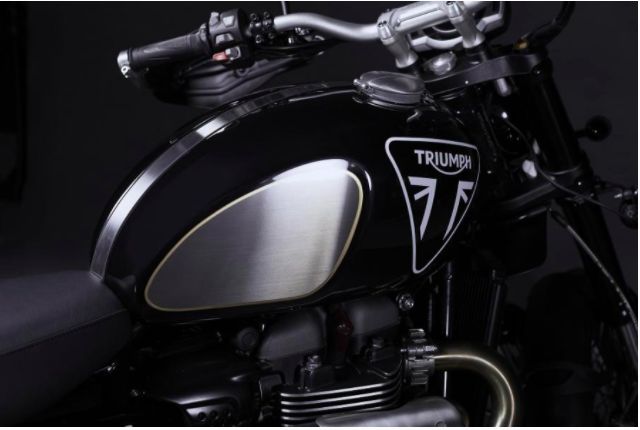 Triumph Scrambler ala James Bond