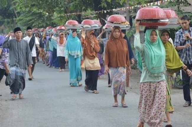 Tradisi Antar Rantang Lebaran Sudah Dilakukan Turun Temurun