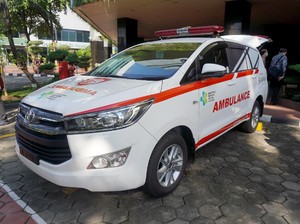 Bantu Penanganan Corona, Toyota Beri Innova Ambulans ke Bekasi