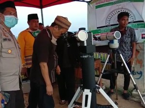 Kemenag Tasik Gelar Pemantauan Hilal di Pantai Karangtaualan