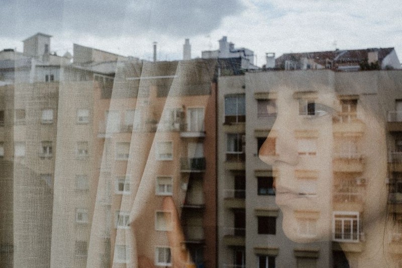 Kontes Foto Agora #StayHome menginspirasi fotografer agar tetap kreatif dari rumah dan mendokumentasikan situasi yang belum pernah terjadi sebelumnya.