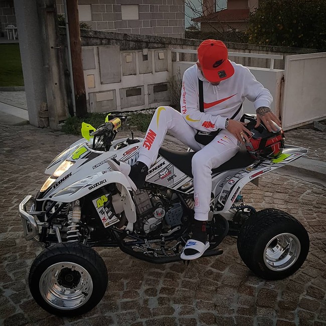 Polisi menduga bahwa para perampok tersebut menculik Mota untuk mencari tahu keberadaan hartanya yang kerap dipamerkan di media sosialnya.  Foto: Instagram @officialmotajr