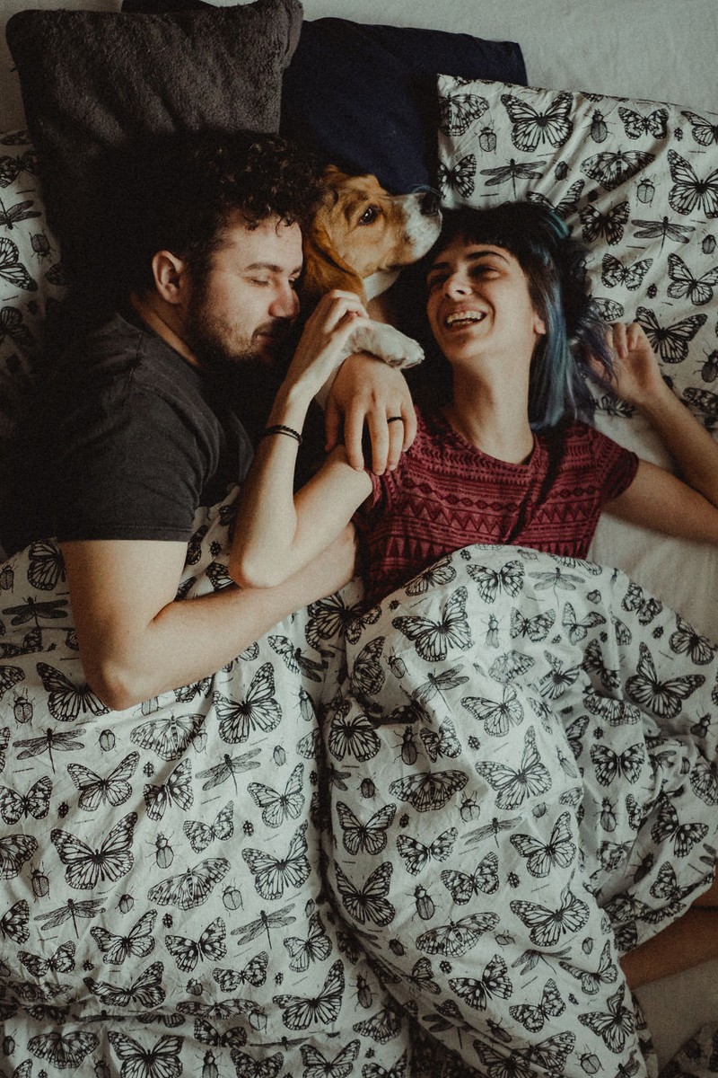 Kontes Foto Agora #StayHome menginspirasi fotografer agar tetap kreatif dari rumah dan mendokumentasikan situasi yang belum pernah terjadi sebelumnya.