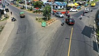 Biasanya, dihari-hari menjelang lebaran Idul Fitri, kendaraan selalu terlihat mengular berkilo-kilometer di lokasi ini.