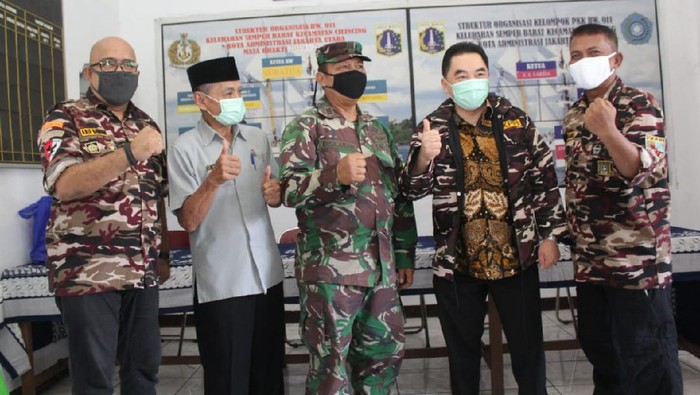 Badan Usaha Pelabuhan PT Karya Citra Nusantara (KCN) menggelar aksi sosial berupa pembagian sembako kepada 750 Kepala Keluarga (KK) di 7 Komplek TNI-Polri.