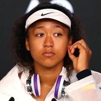 Seperti diketahui, Naomi Osaka menolak berbicara kepada media usai pertandingan menghadapi Patricia Maria Tig di babak pertama Prancis Terbuka 2021. Ia pun didenda USD 15 ribu dan akhirnya memutuskan mengundurkan diri dari turnamen tersebut. Foto: Getty Images/Kelly Defina