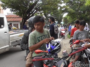 Komunitas Sopir di Polman Bantu Petugas Razia Warga yang Tak Bermasker