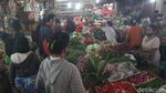 Warga Bekasi Padati Pasar Kranji Baru