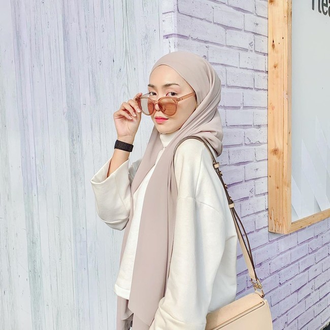  Influencer yang diketahui bernama Kasha dan telah memiliki 56 ribu lebih pengikut di Twitter ini juga memamerkan orang-orang yang telah memberikannya uang. Foto: dok. Instagram