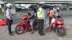 Check Point PSBB di Kalimalang Diperketat