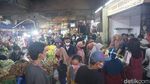 Warga Bekasi Padati Pasar Kranji Baru