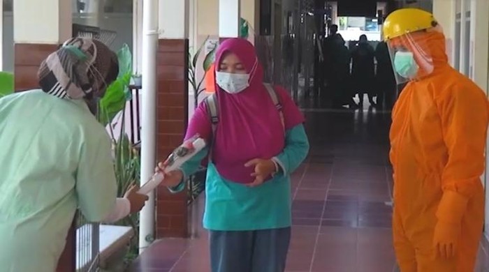 bidan desa tertular corona sembuh