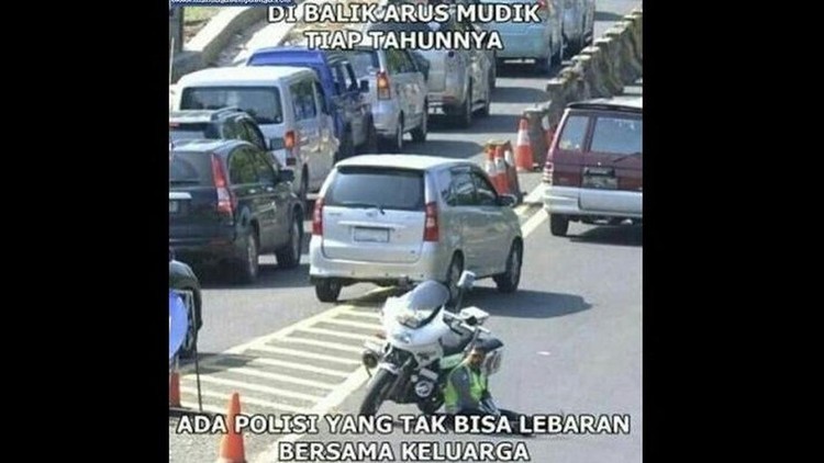 Ramadhan segera berlalu dan Idul Fitri pun hadir menandai awal bulan Syawal. Ilustrasi penuh haru dan kocak ini siap nemanin kamu menyambut Lebaran.
