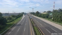 Kebijakan yang diterapkan perusahaan pun masih mengacu pada Peraturan Menteri Perhubungan (Permenhub) Nomor 25 Tahun 2020 tentang Pengendalian Transportasi Selama Masa Mudik Idul Fitri Tahun 1441 Hijriah dalam Rangka Pencegahan Penyebaran COVID-19.