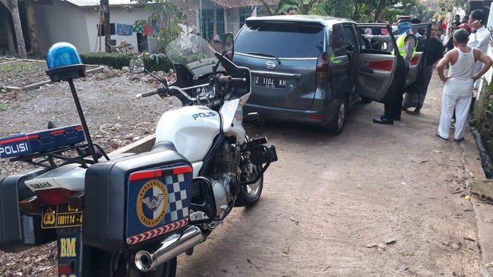 Mobil Pemudik Kabur di Garut