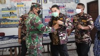 Terkini, KCN menggelar aksi sosial berupa pembagian sembako kepada 750 Kepala Keluarga (KK) di 7 Komplek TNI-Polri yang terdapat di wilayah Jakarta Utara pada Sabtu (22/5/2020). 
