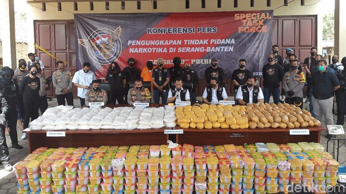 Sabu di Serang Banten