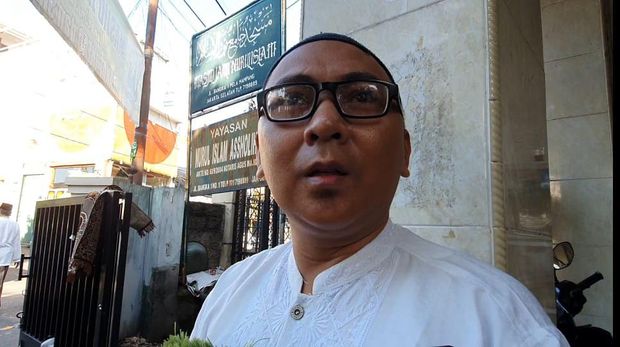 Warga tetap salat Id jemaah meskin pandemi Corona