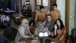 Potret Anies Lebaran Bareng Keluarga di Rumah