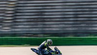 YZF R-1 ini jadi tunggangan yang diproduksi Yamaha secara massal. Foto: Instagram @valeyellow46