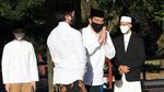 Bermasker-Jaga Jarak, Jokowi Salat Idul Fitri di Istana Bogor