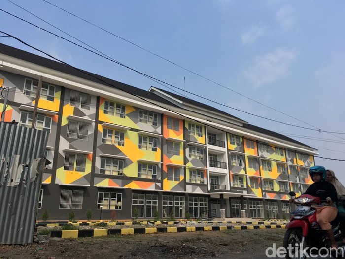 Seorang tenaga kesehatan di Kota Mojokerto dinyatakan positif COVID-19. Kabar baiknya, dua dokter yang lebih dulu positif Corona dinyatakan sembuh.