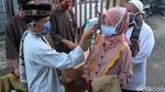 Momen Warga Kabupaten Bandung Salat Id di Lapangan Sekolah