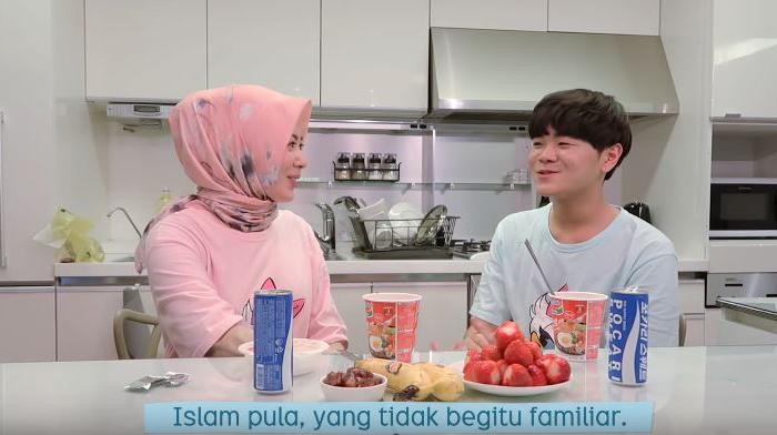Ayana Moon dan adiknya (Youtube)