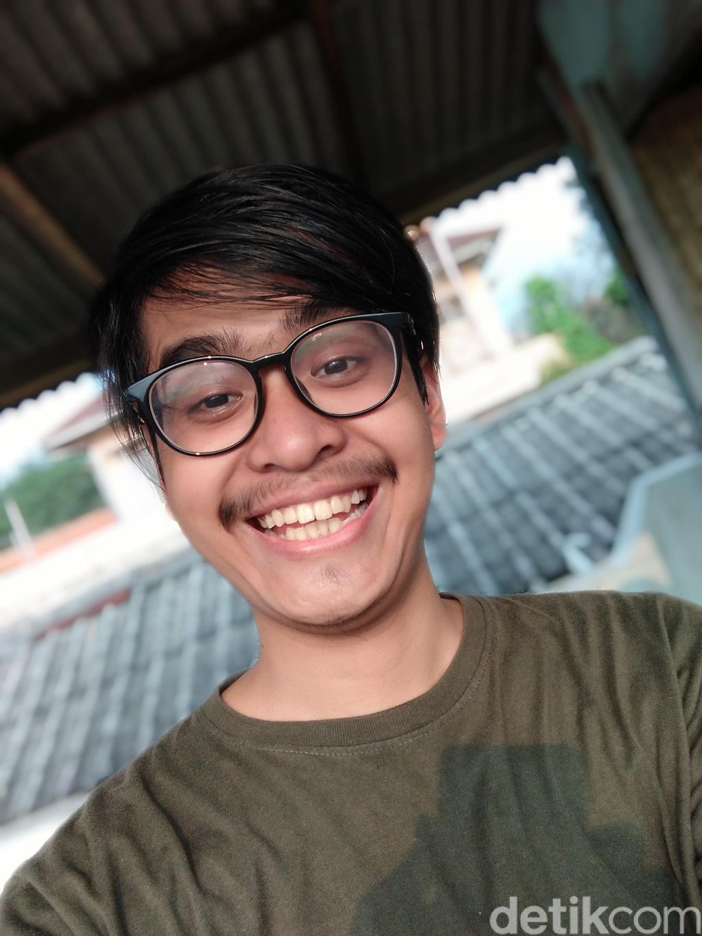 Selfie bokeh di Redmi 8A Pro