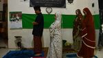 Cegah  Corona, Warga Salat Idul Fitri di Rumah