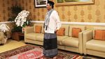 Momen Menko Mahfud MD Salat Id Bareng Keluarga di Rumah